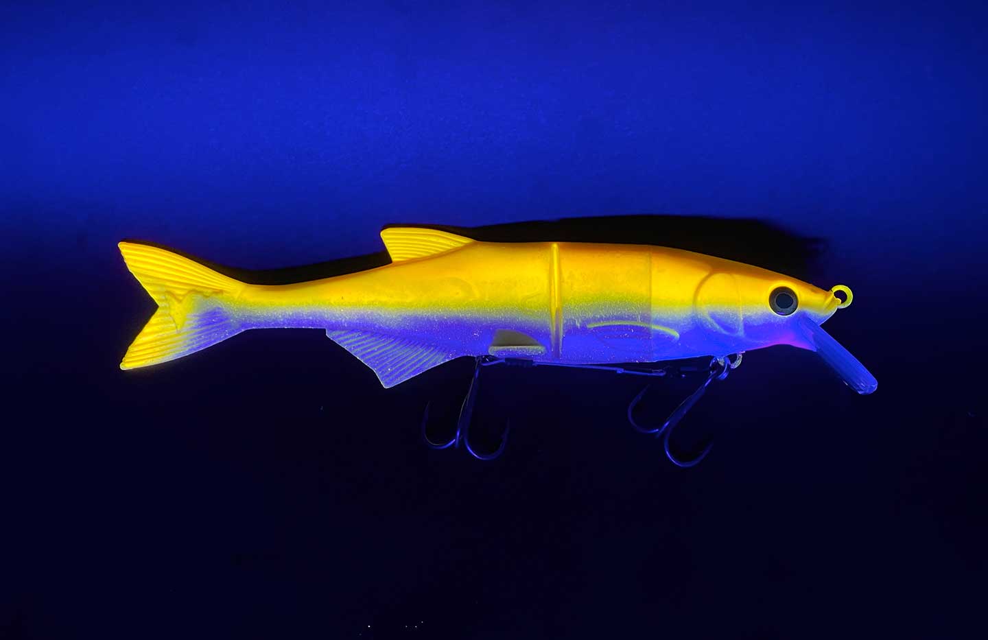 mard_reap_hybrid_swimbait_apricot_UV